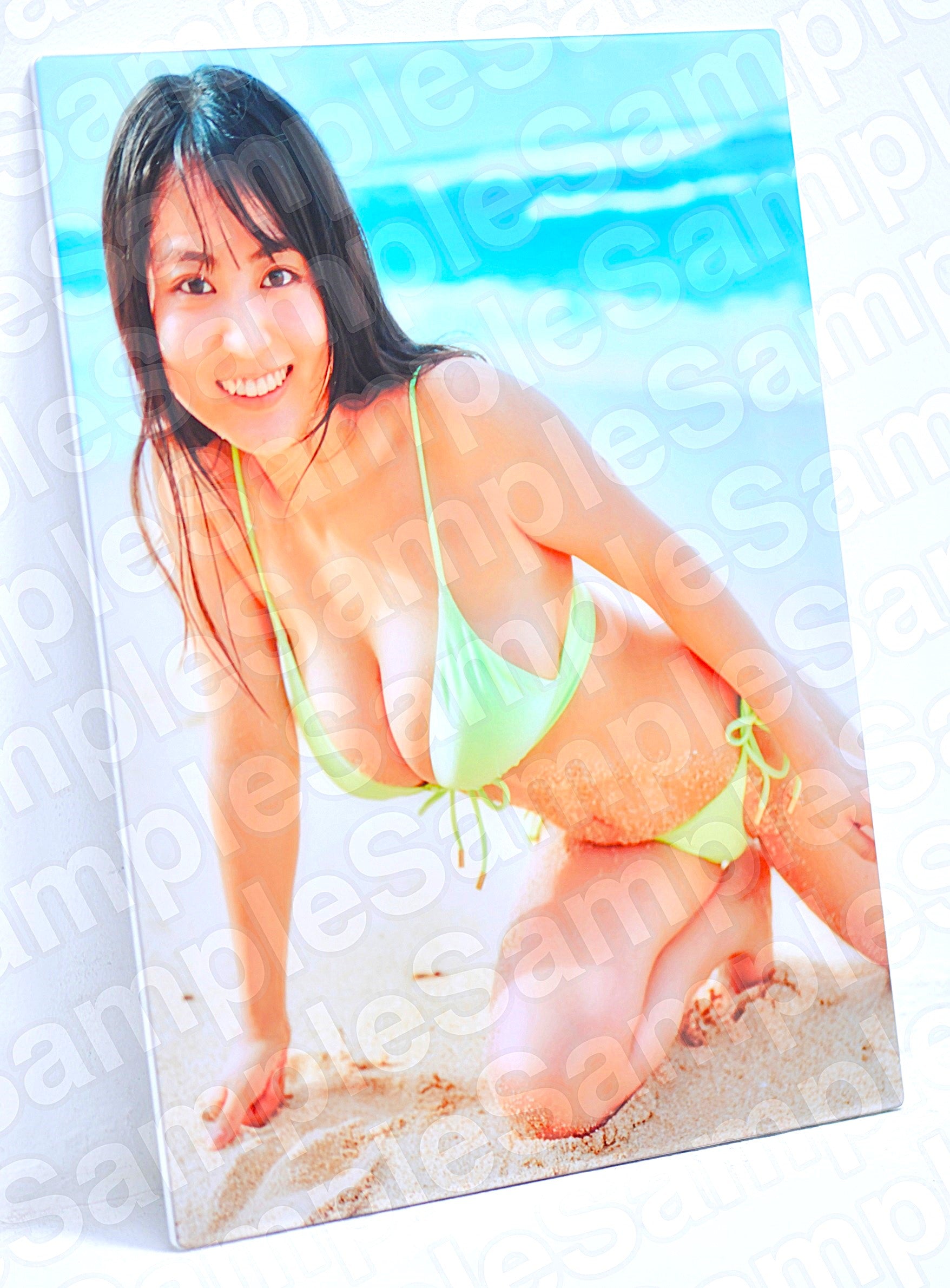 【数量限定受注生産】福井梨莉華 超特大サイズ (42.5cm×52.5cm) クリスタルフォトパネル(11月24日まで)