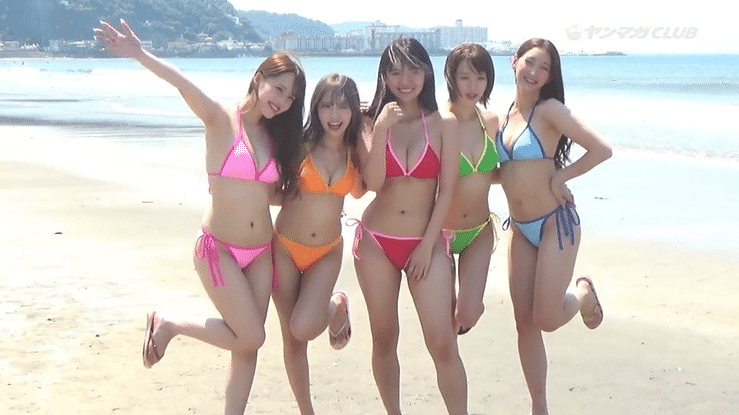 ヤンマガ仕様の海の家「ヤンマガ GRAND BEER TERRACE」！10人のビキニ姿をイッキ見！